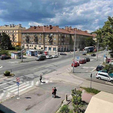 Priestranny 3 Izb. Apartman V Centre S Parkovanim. Банска-Бистрица Экстерьер фото